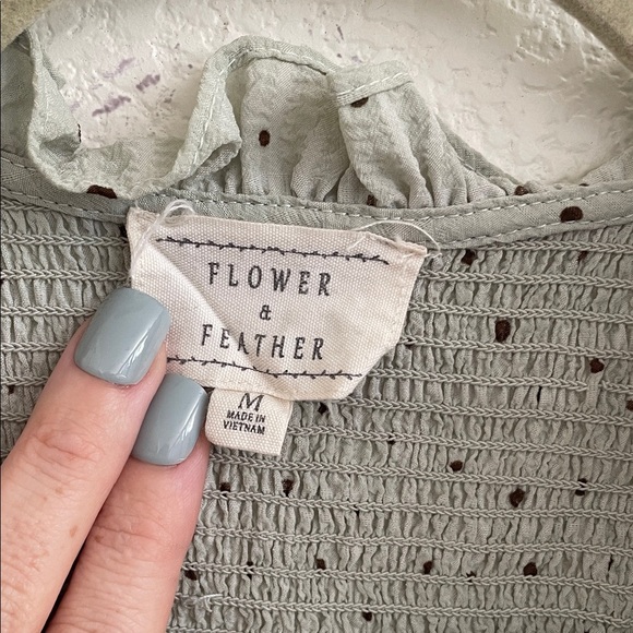 ♥️Elegant SAGE GREEN Polka Dot Blouse - Picture 3 of 4